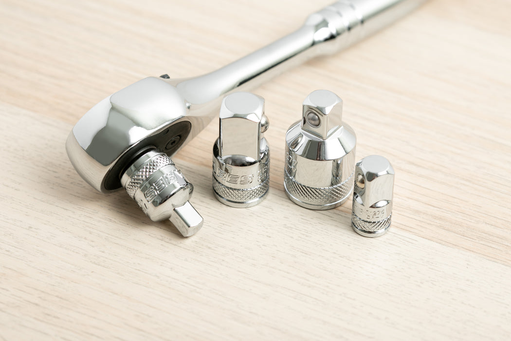 ARES 70007 - 4 pc. Socket Adapter And Reducer Set