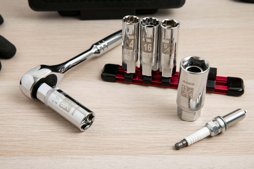 ARES 11016 - 5-Piece Magnetic Spark Plug Socket Set