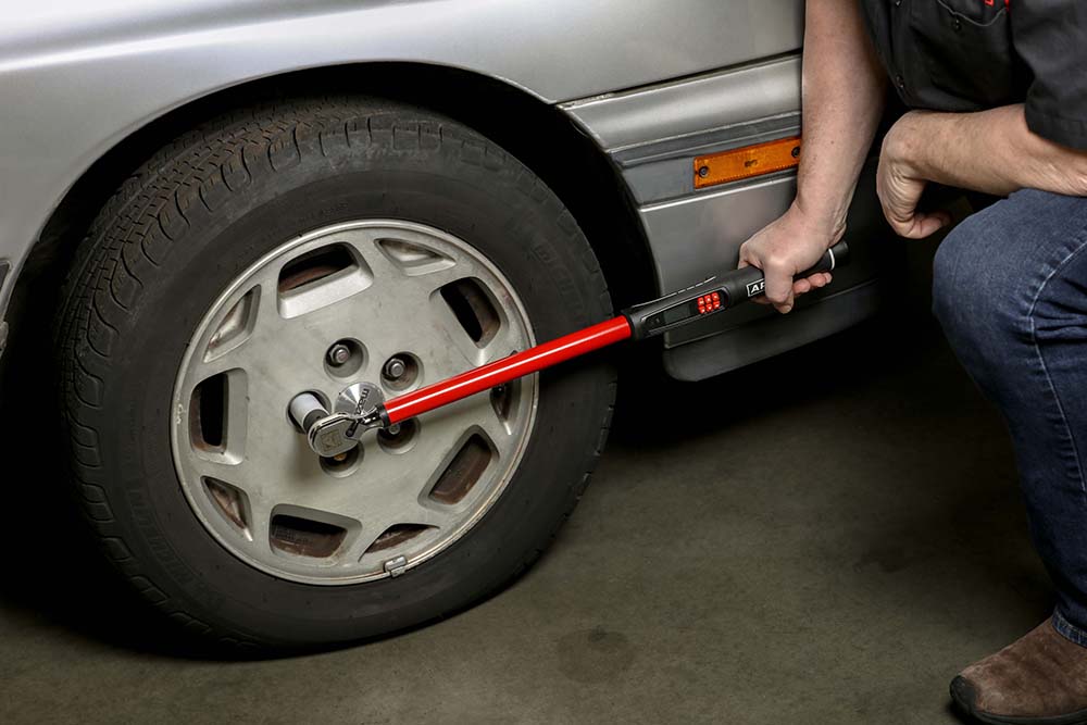 1/2-Inch Drive Electronic Digital Torque Wrench