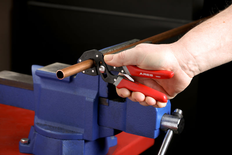 2-Piece Self-Adjusting V-Notch Pliers Set
